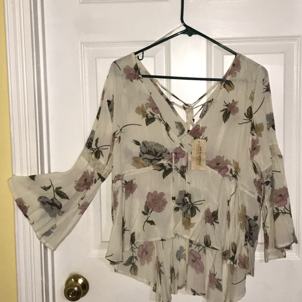 New Floral Hippie Style top - Picture 2 of 6